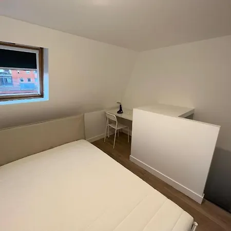 Maisonnette Numero 7 *